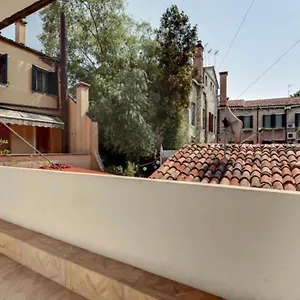 venice-traditional-home-with-terrace.hotelinveneto.com/